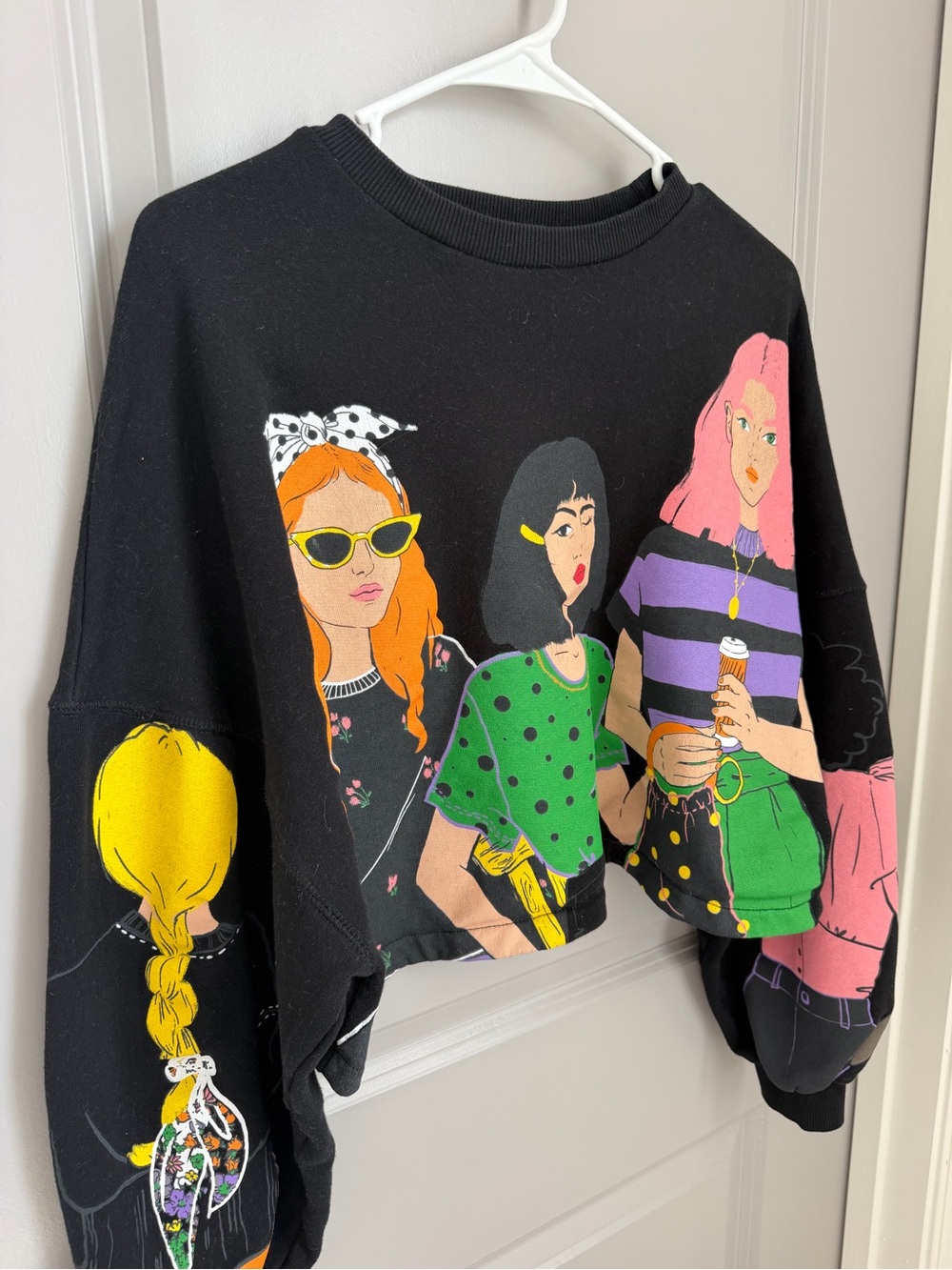 Zara Black Cropped Crewneck Sweater with Colorful Girls Illustration S - Picture 2 of 7